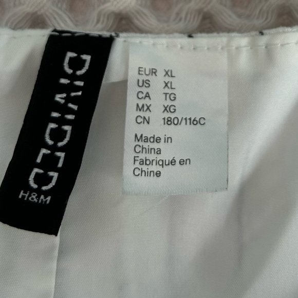 Divided Cream Gray Buttoned Sleeveless Tunic Size XL - Picture 8 of 11